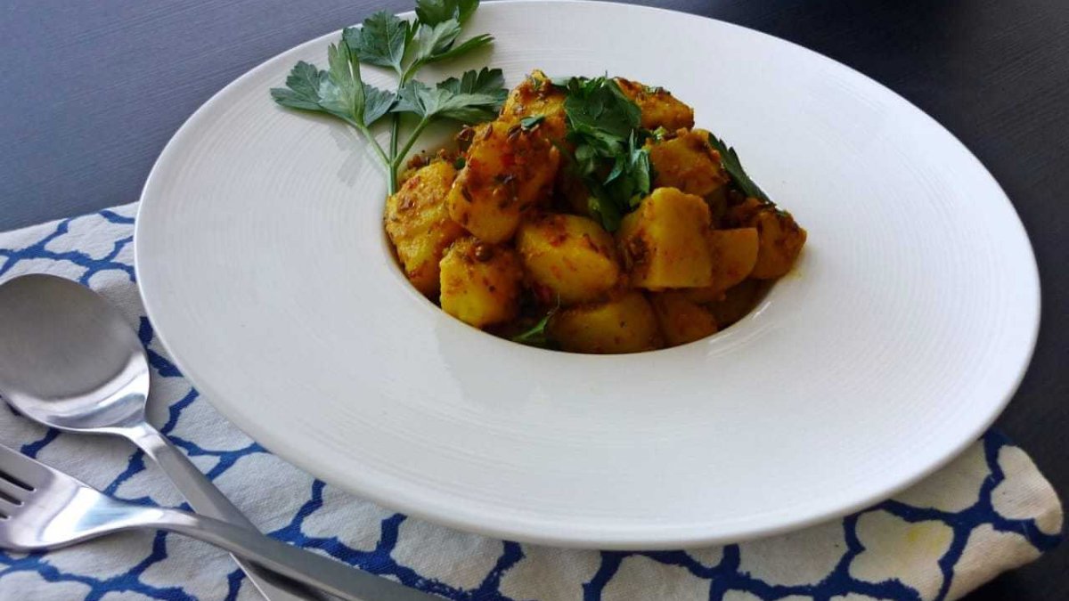 Skillet-Steamed Aloo Masala