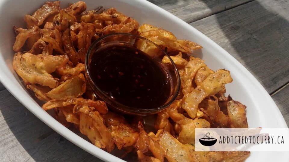 Indian_Onion_Pakora_Recipe_guetzli.jpg